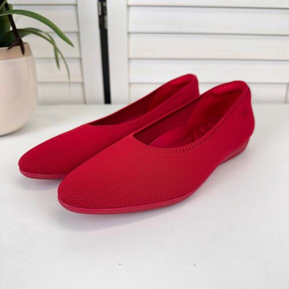 Vivaia Lightweight Almond Toe Ballet Flats Ruby Red Comfort Shoe EU 38.5 US 7.5